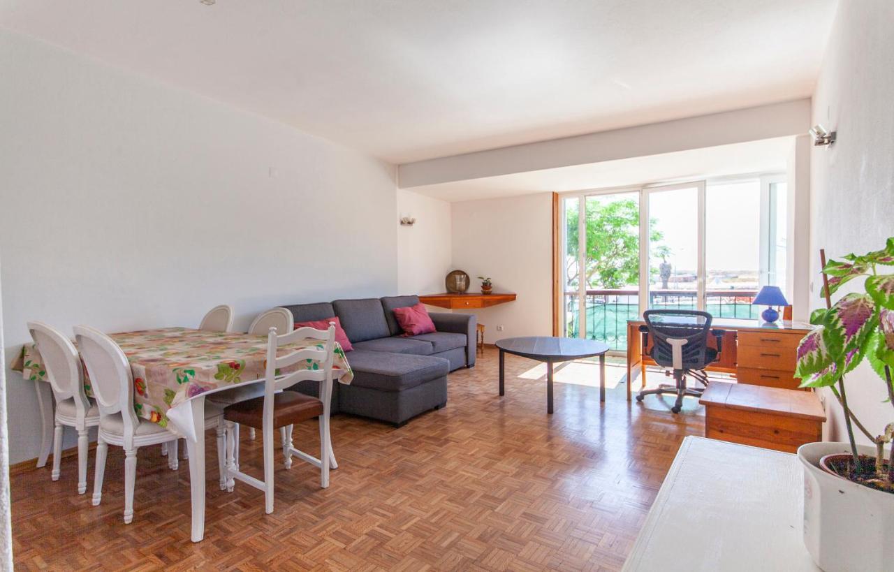 Lägenhet på 60 m² i Lagos centrum, med 2 sovrum och 1 badrum  Exteriör bild